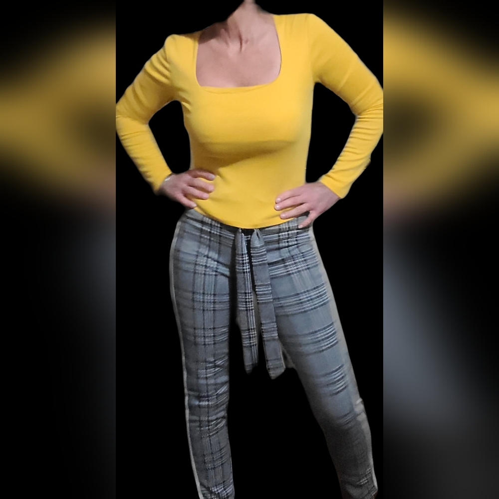 Plaid Gray Women's Pants& 3/4 fitted Top